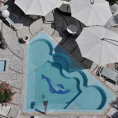 רימיני Esedra Hotel מראה חיצוני תמונה