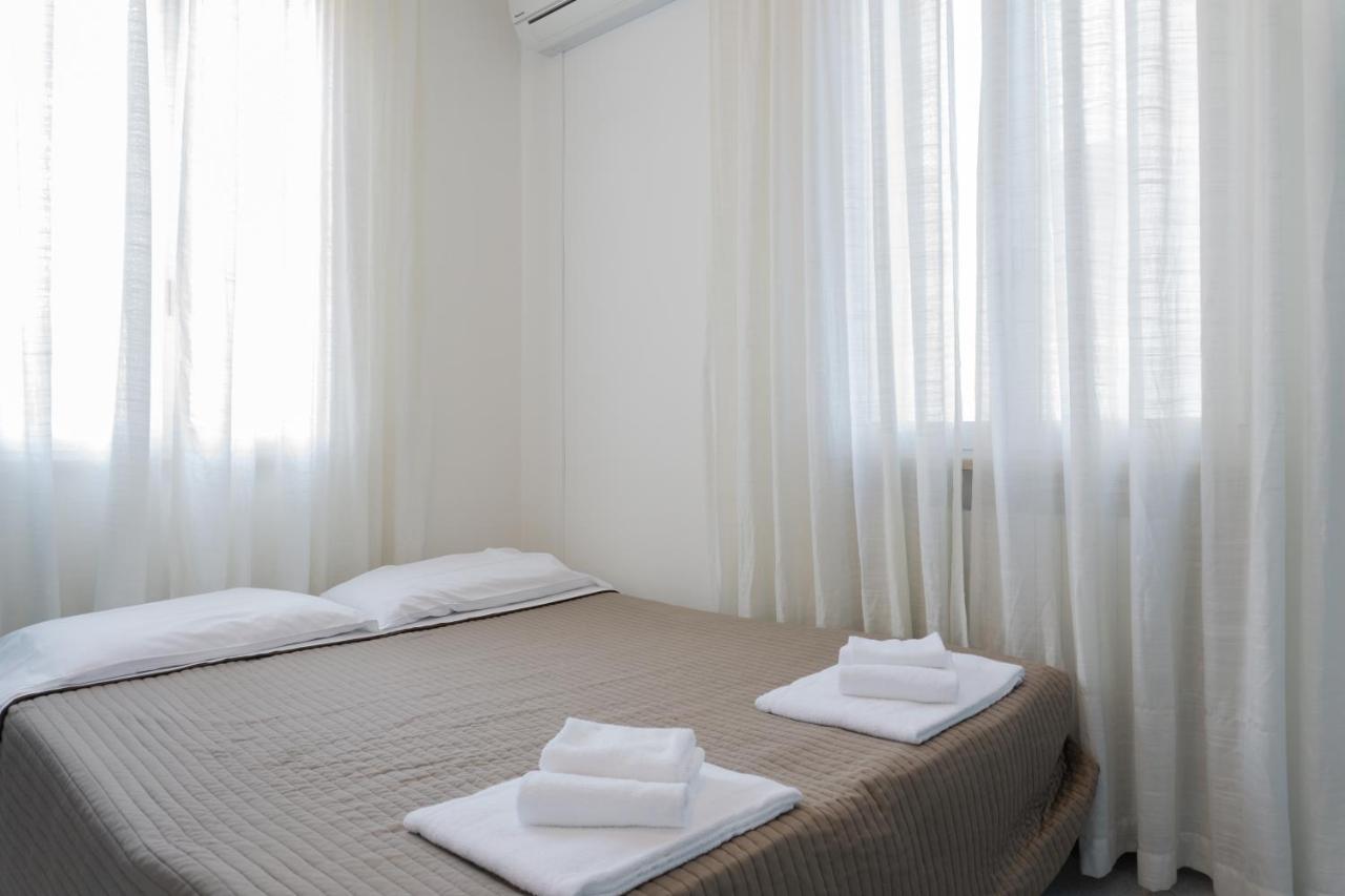 רימיני Esedra Hotel מראה חיצוני תמונה