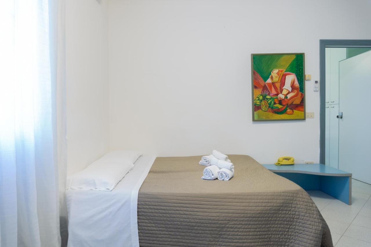 רימיני Esedra Hotel מראה חיצוני תמונה