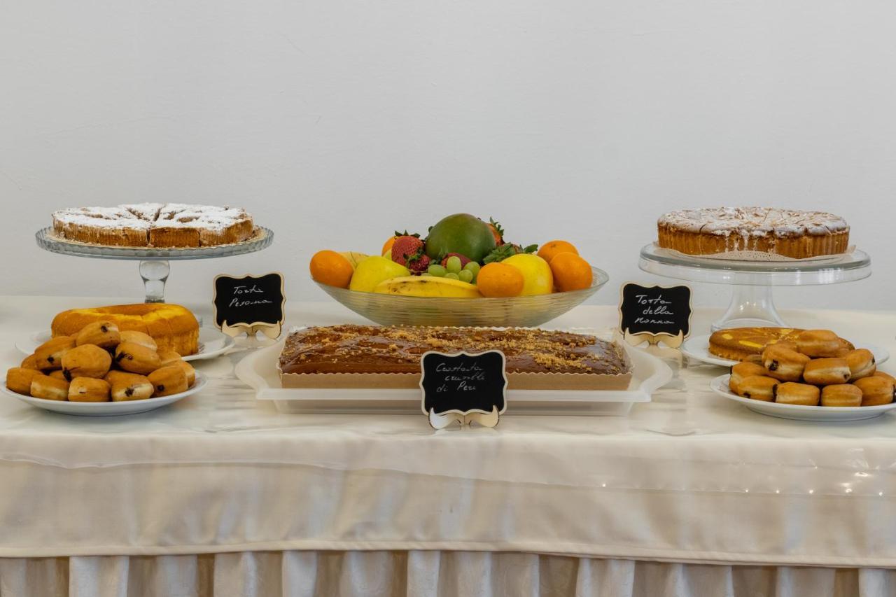 רימיני Esedra Hotel מראה חיצוני תמונה