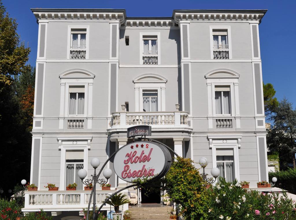 רימיני Esedra Hotel מראה חיצוני תמונה